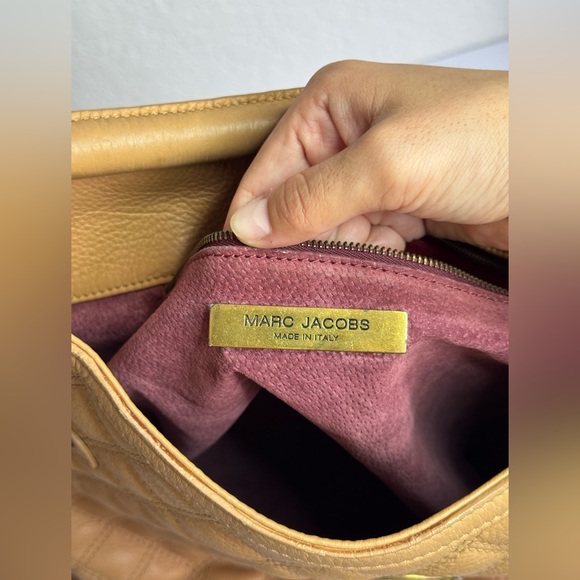 MARC JACOBS Tan Quilted Leather Handbag Made in Italy - Picture 10 of 14